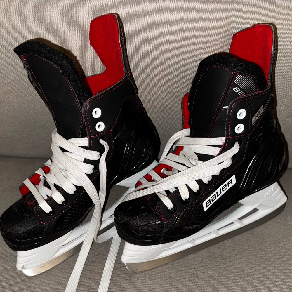 Bauer Kids Hockey Skates